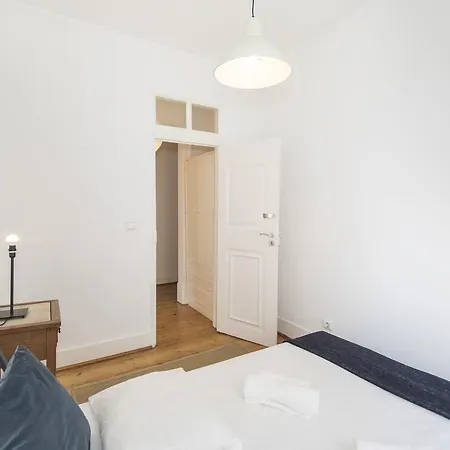 Apartment Bright Flat In Chiado! *