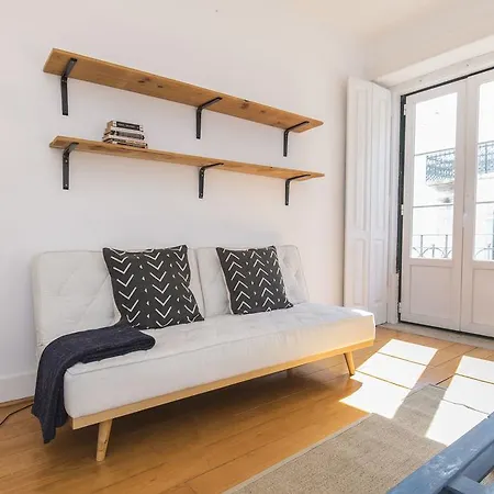 Bright Flat In Chiado! * Lisbon